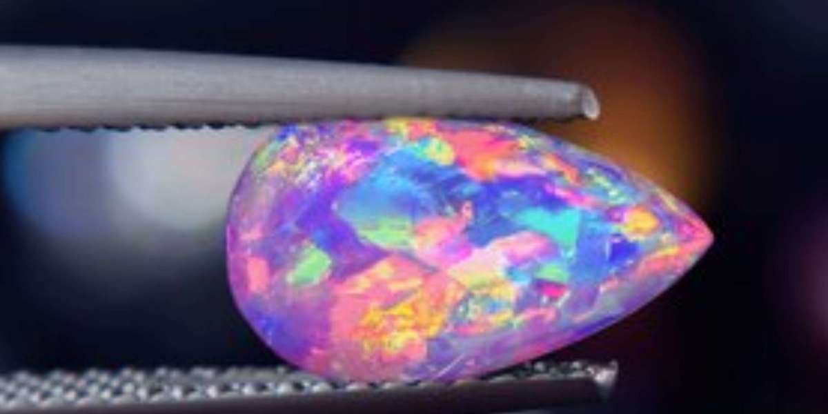 Opal Jewelry Trends: Stylish Ways to Wear This Gemstone