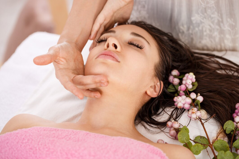 The Ultimate Pre-Bridal Beauty Timeline: What to Do and When