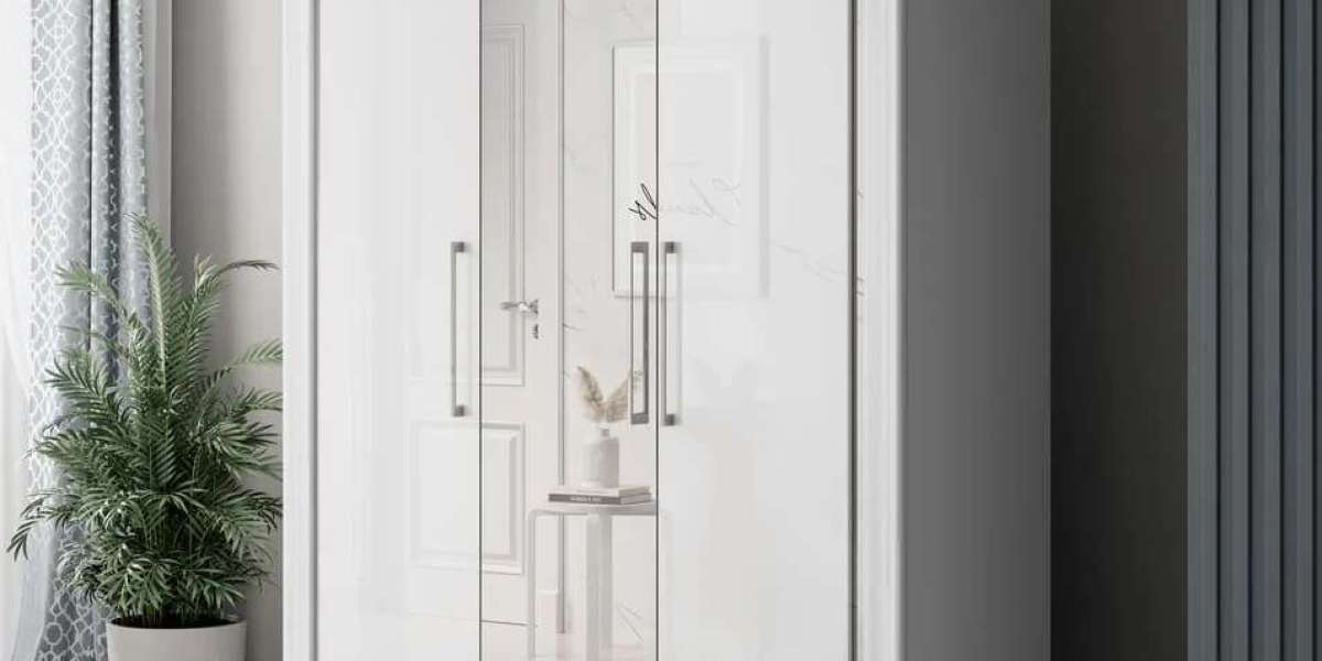 Hinged Wardrobes: Classic Style and Practical Storage
