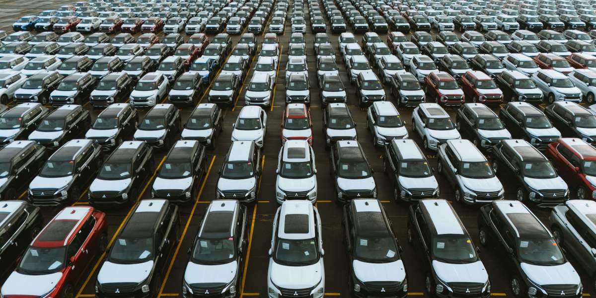Indoor vs. Outdoor Car Storage: Which Is Right for You?