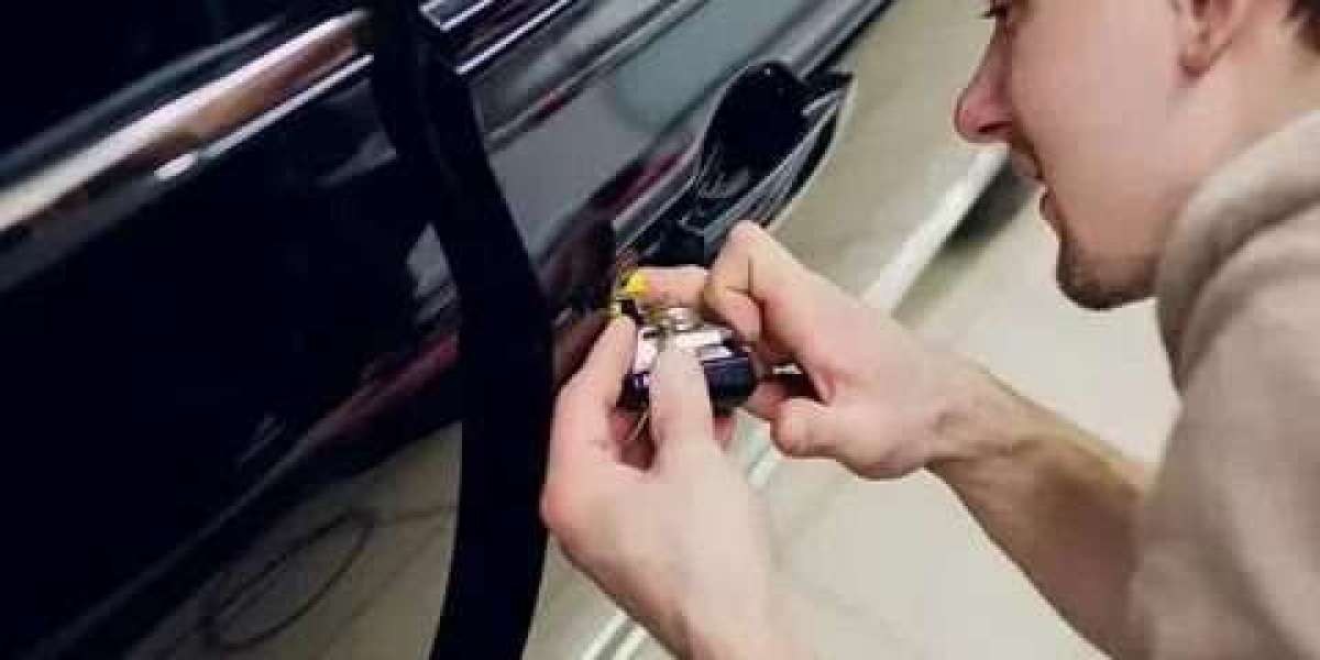 Fast Response Auto Locksmith Northampton – 24/7 Lost Key & Lockout Help