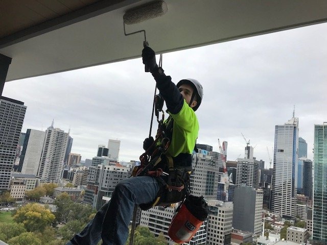 Questions to Ask Before Hiring a High-Rise Window Cleaning Contractor in Port Melbourne | Vipon