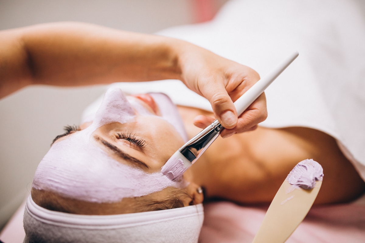 Detoxifying Facials in Kolkata: Remove Impurities and Restore Your Skin’s Balance – Spa Beauty