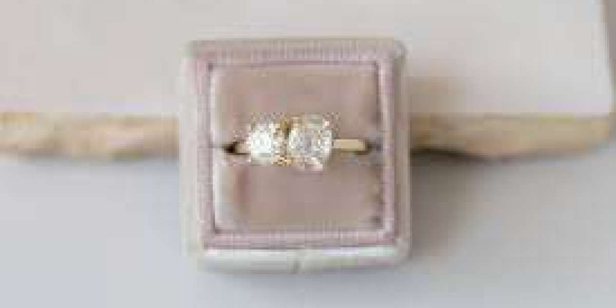 What Gemstones Are Best for Toi et Moi Rings?