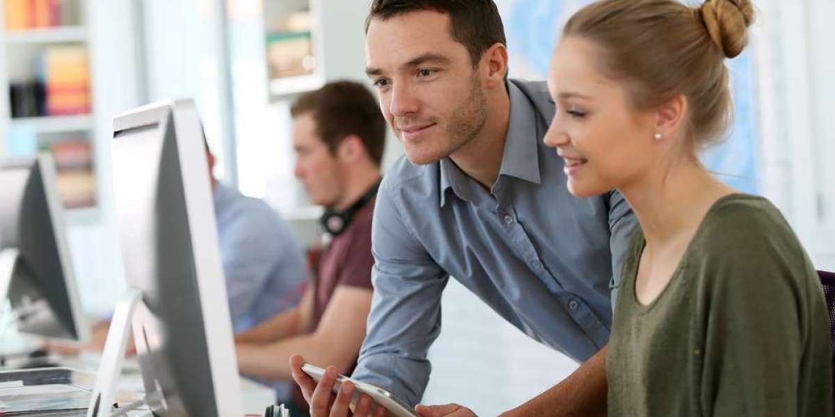 Revamp Your Team: How Does an Onboard LMS Transform New Hire Orientations?