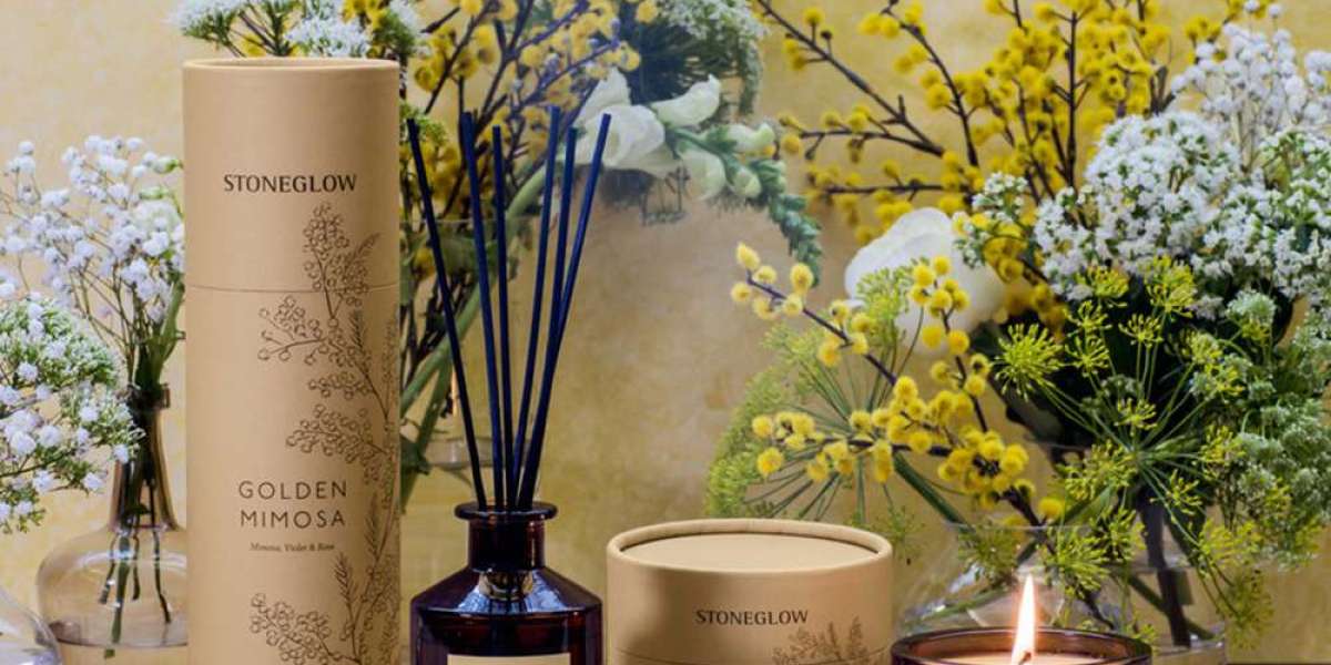 Light, Scent, Soul – Crafting Daily Rituals with Rose and Santal Candles