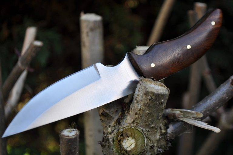6 Advantages of a Good Survival Knife That Can Be Lifesavers