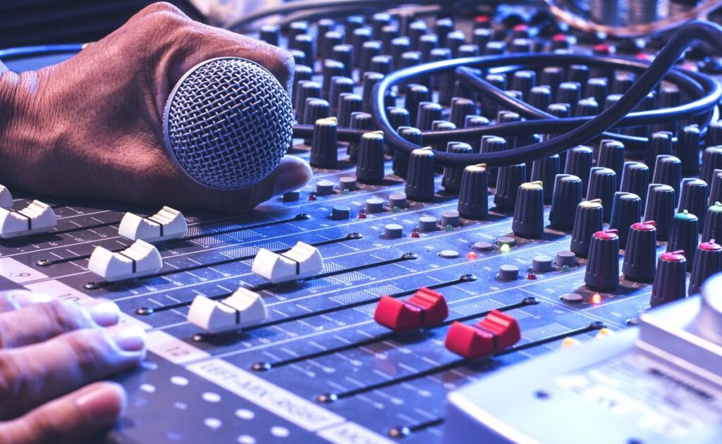 Budget-Friendly Projector & Computer Rentals NYC