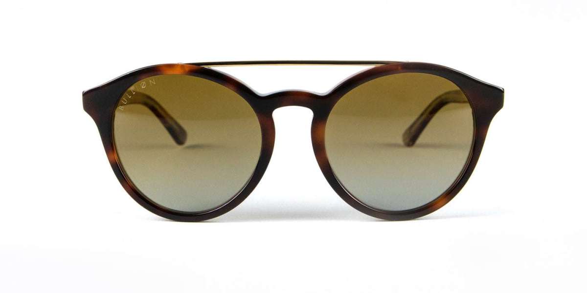 Modern Classics: Tortoiseshell Sunglasses and Glasses for Everyday Style