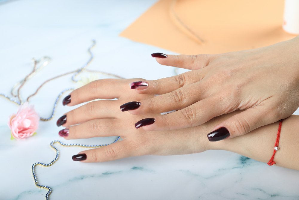 Haz brillar tu estilo: los mejores consejos para un cuidado perfecto de uñas en Andorra