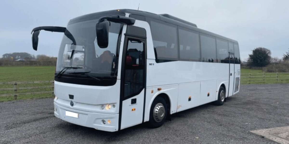 Airport Transfer Minibus & Coach Hire: Comfort, Style & Group Convenience