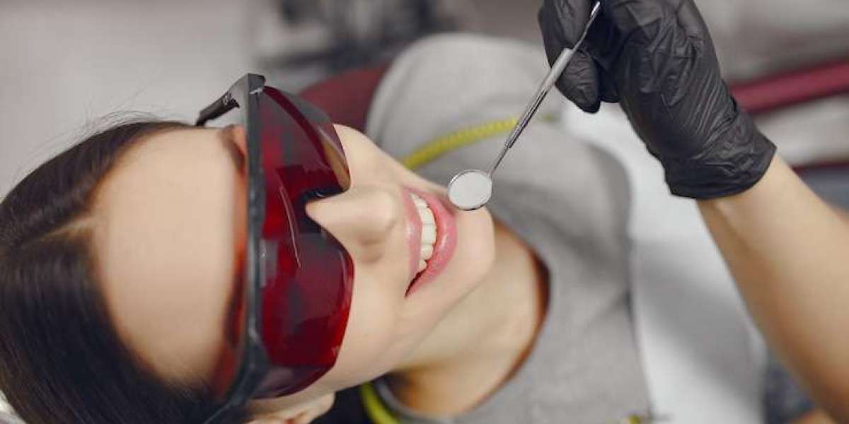 Simple Teeth Whitening Habits for a Long-Lasting Glow