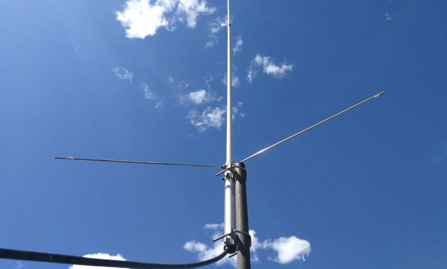 Monopole Antenna: Design, Working, and Types | Antenna Experts
