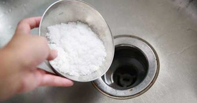 Cách thông cống bằng muối hiệu quả, dễ làm tại nhà năm 2025