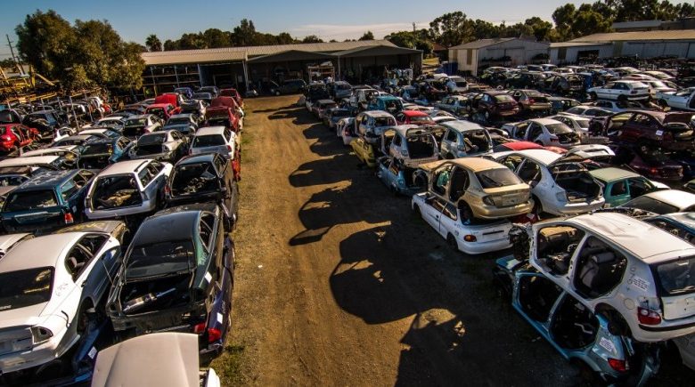 Car Wreckers in Adelaide Who Offer Free Car Removal & Instant Cash - AtoAllinks