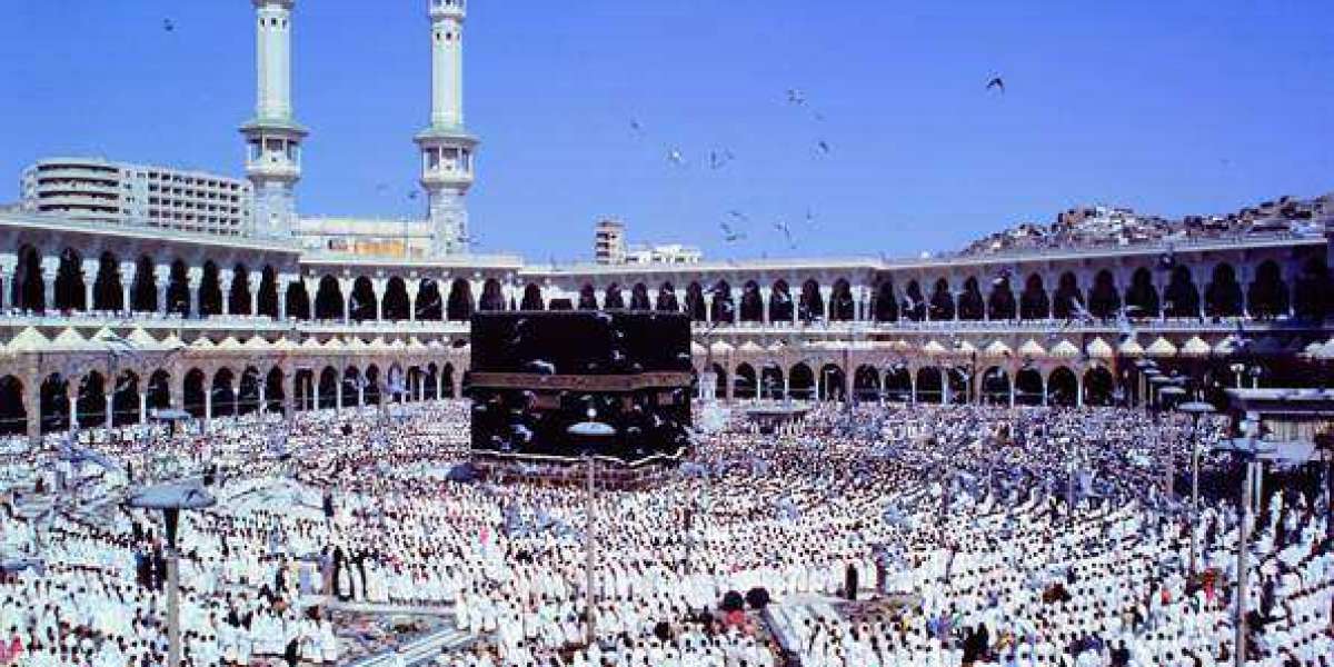 Balance Worship, Travel, and Rest: Tips for British Pilgrims