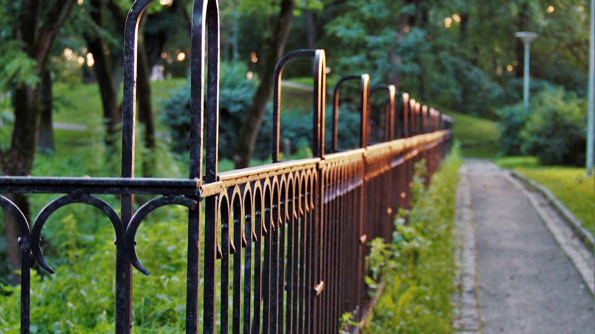 How to Choose the Right Fence for Your Property in Fort Worth
