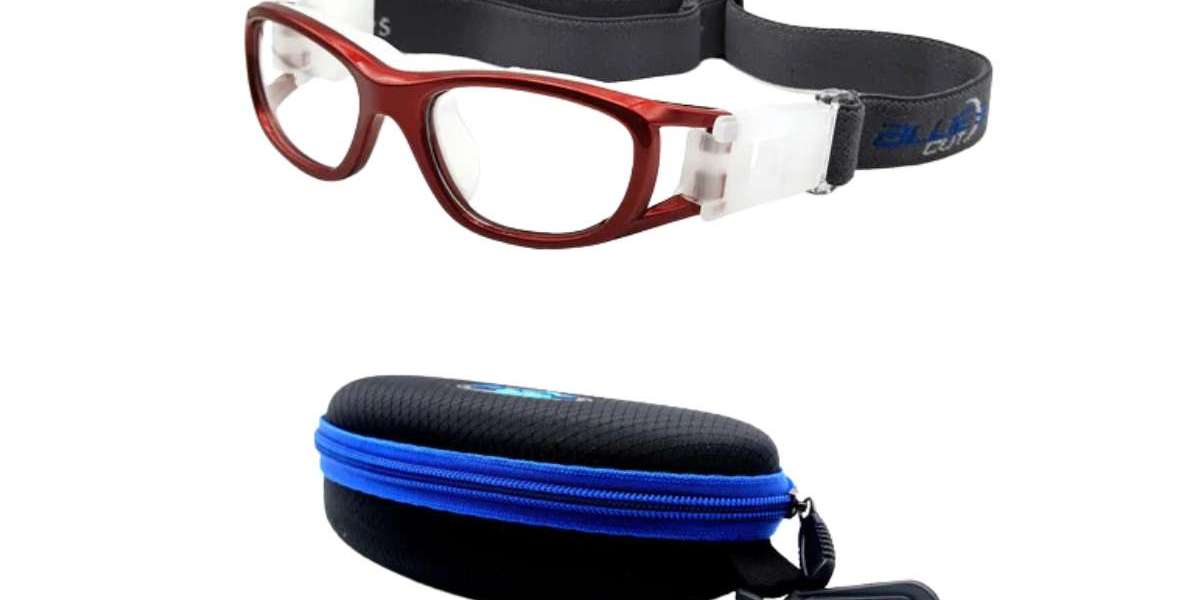 Eye Safety for Young Athletes: Choosing the Right Sports Eyewear
