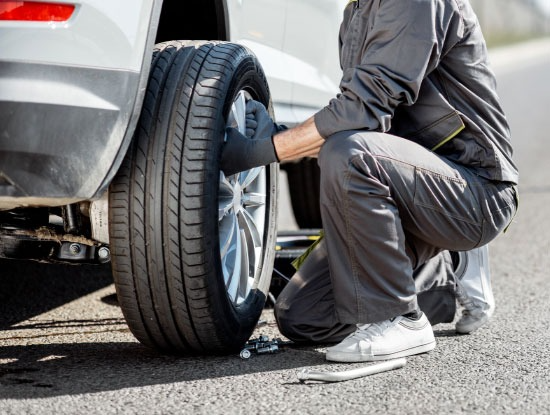 24/7 Emergency Tyre Call Out Service | Mobile Tyre Fitting