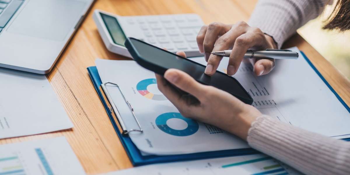 A Beginner’s Guide to Online Paystub Generators for Employees and Employers