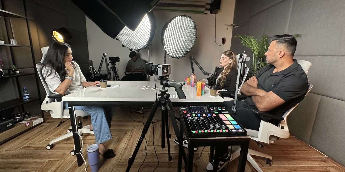 Studio Photography Cameras: SIGMA and Sony Comparison