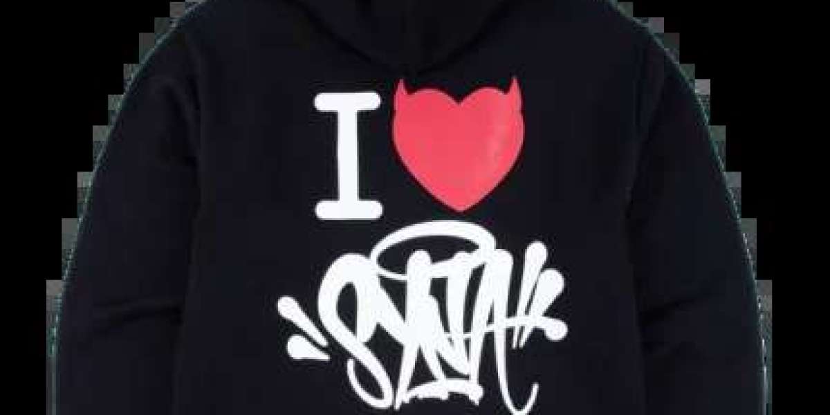 Syna: The Streetwear Sensation Redefining Modern Fashion Culture