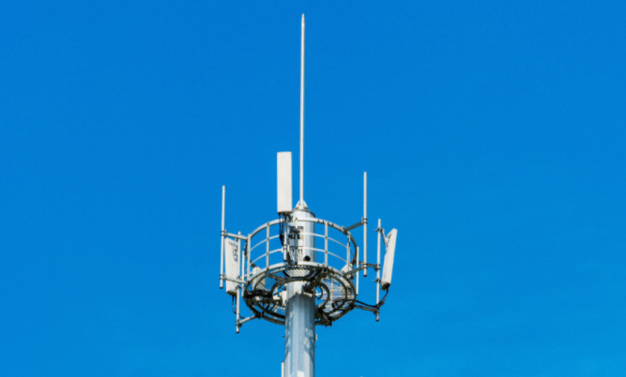 What is a Panel Antenna? | AntennaExperts.co