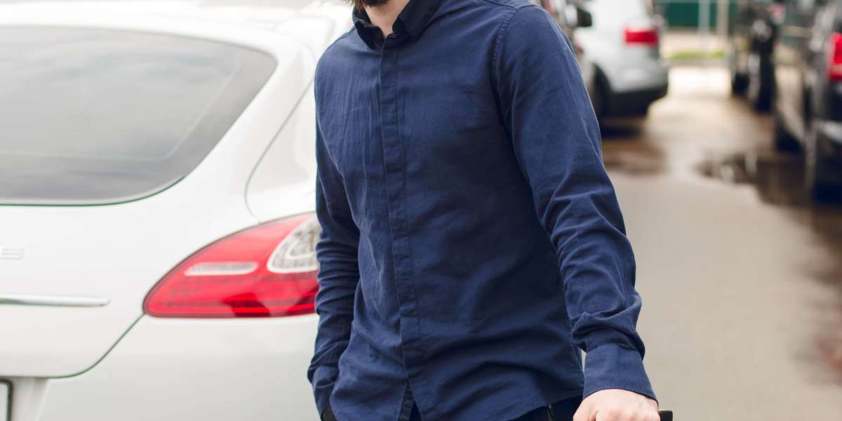 How Do I Find Secure Airport Parking?