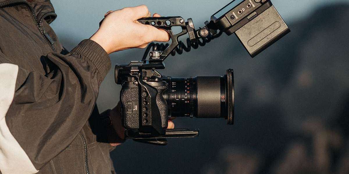 Telephoto Lens: Capturing Distant Details with Precision