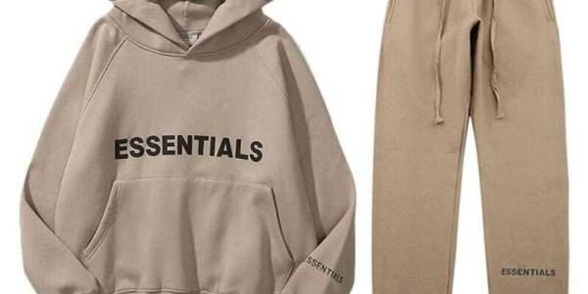 Essentials Oversized Hoodie – Relaxed Fit for Casual Outfits