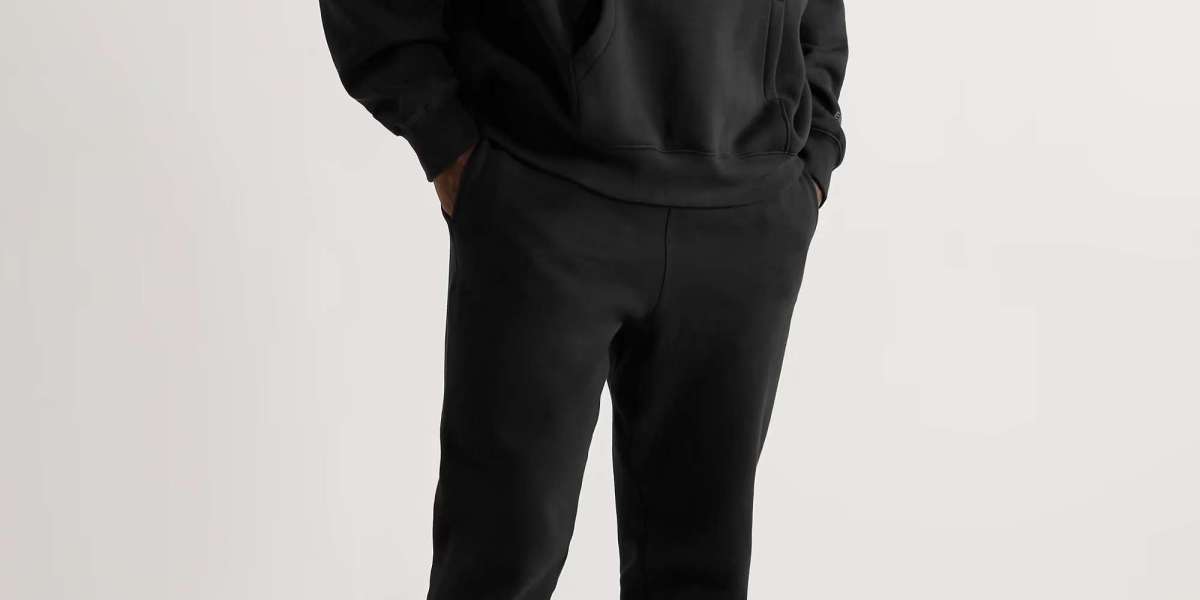 What Essentials Tracksuit Buyers Check Before Checkout Online