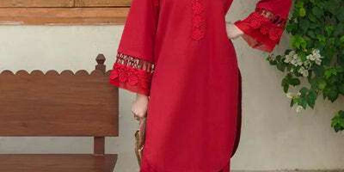 Modern Kurta for Women with a Touch of Tradition