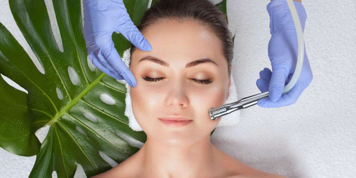 How Does Microdermabrasion Improve Skin Clarity?
