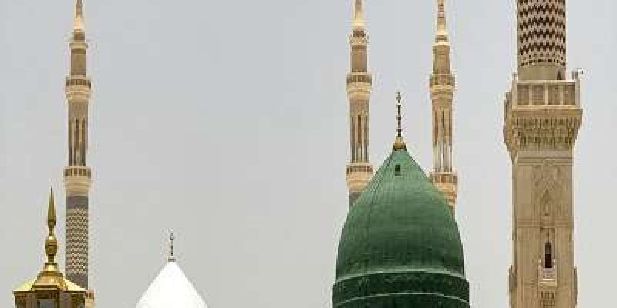 A Complete Guide to Planning Your Blessed Journey with Hajar Travels