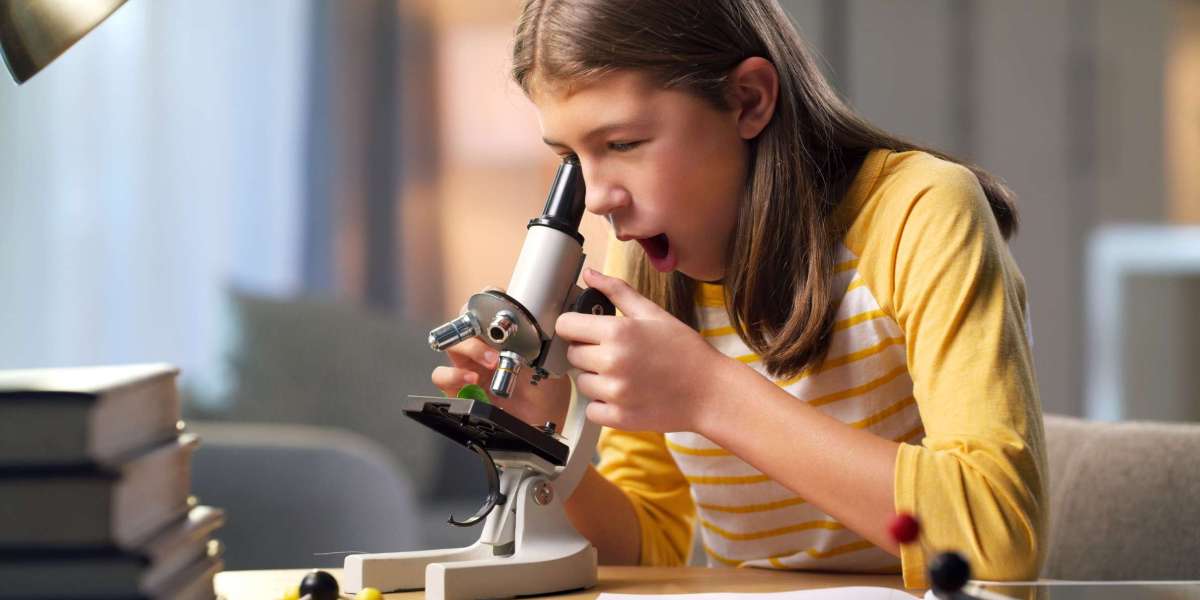 Microscope Manufacturer in India Serving Global Scientific Communities