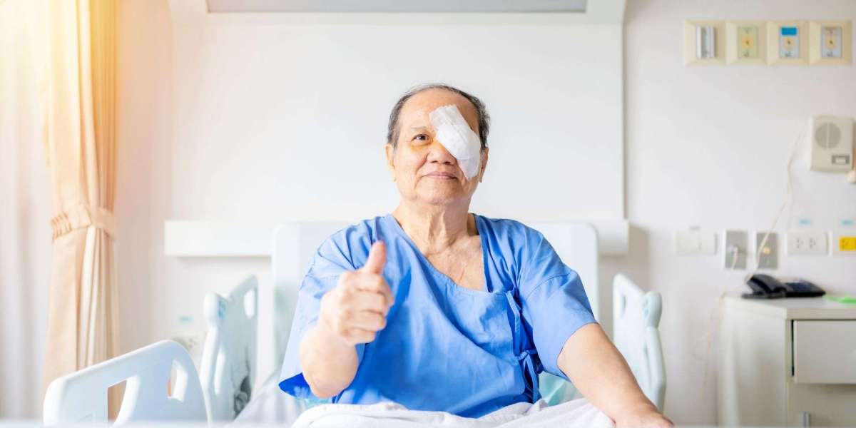 Blink Less, Suffer More: How Advanced Dry Eye Treatment in Seawoods Can Restore Comfort