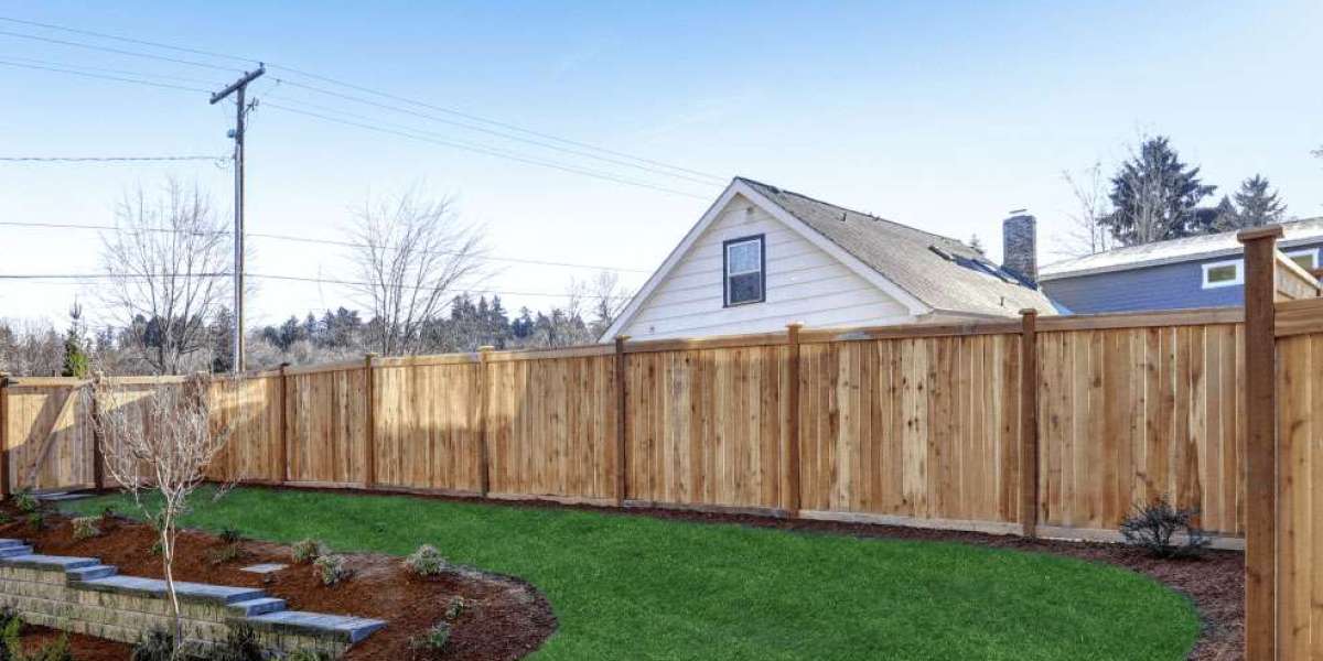 How Important Is It to Hire a Contractor That Specializes in Fencing?