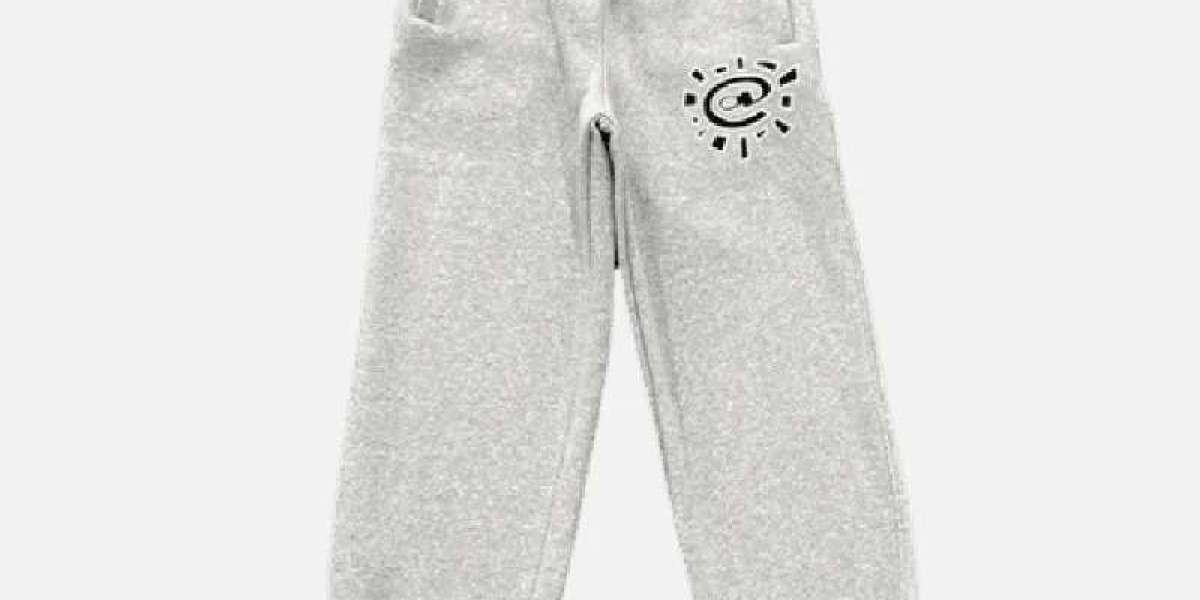 The Rise of Adwysd Clothing: Redefining Streetwear Culture