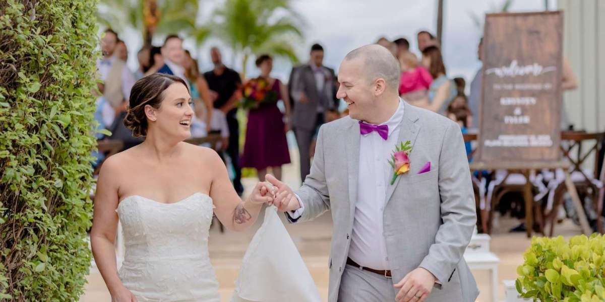 Wedding Planner Cabo San Lucas & Wedding Planner Cancun: A Complete Guide by Liz Moore