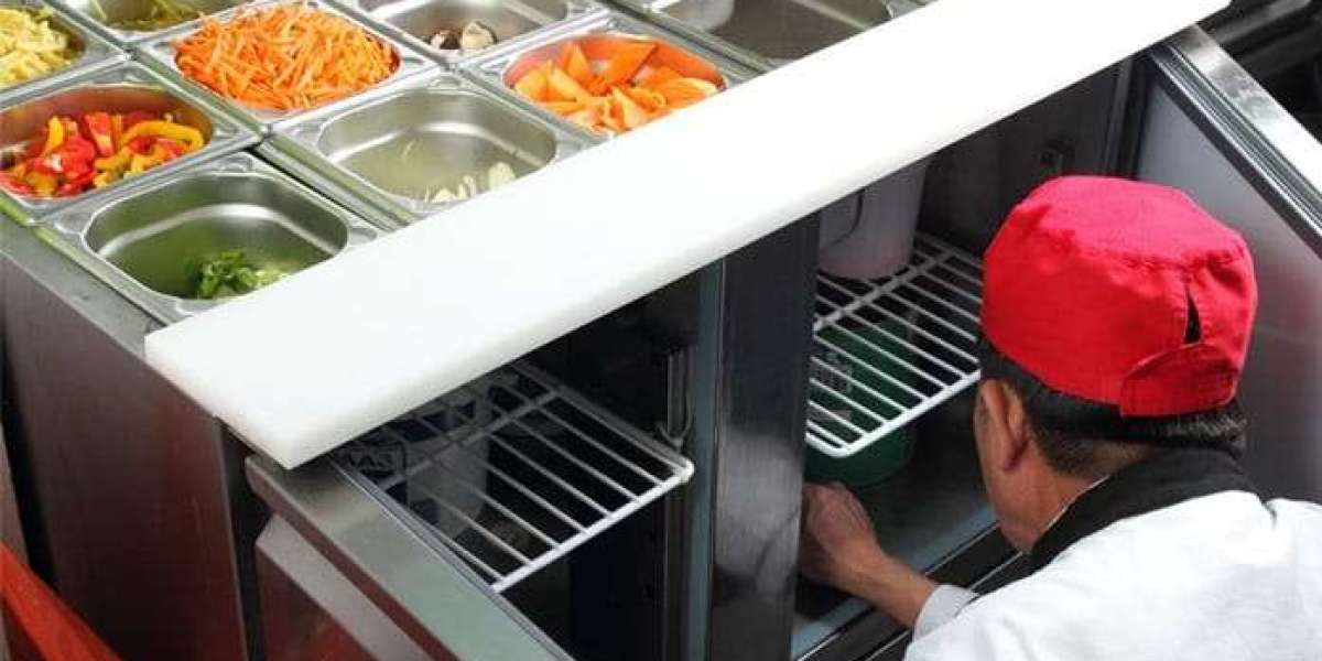 Saladette 2 Porte: Den Perfekte Løsningen for Effektiv Matoppbevaring | Gastro Line